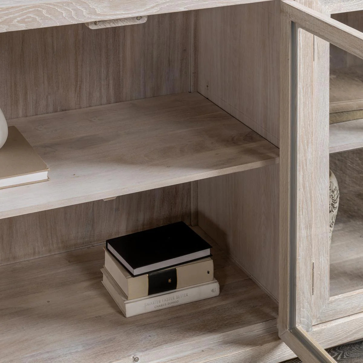 Bradley Oak Wood 6Dr Cabinet White Wash