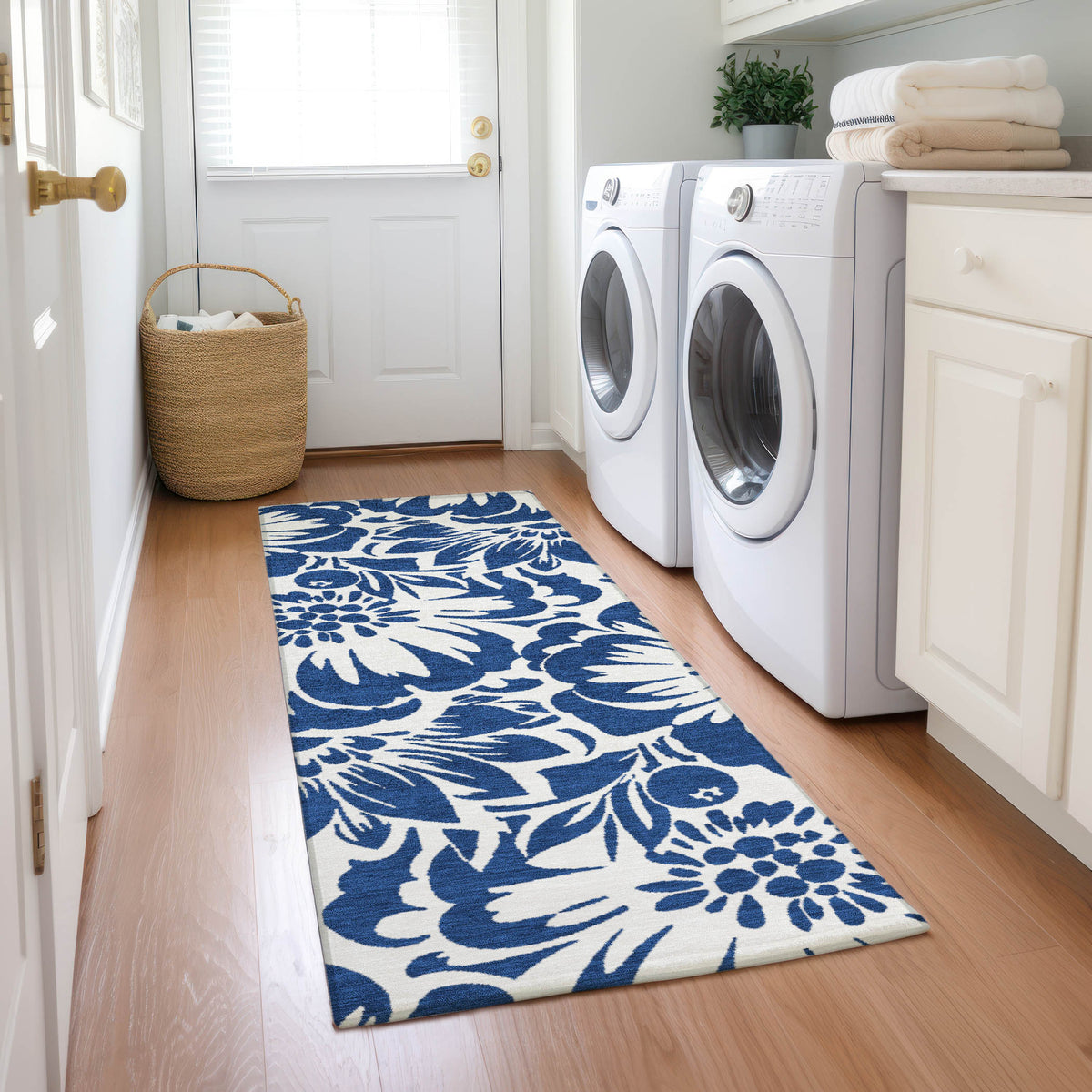 Chantille ACN551 Navy Rug