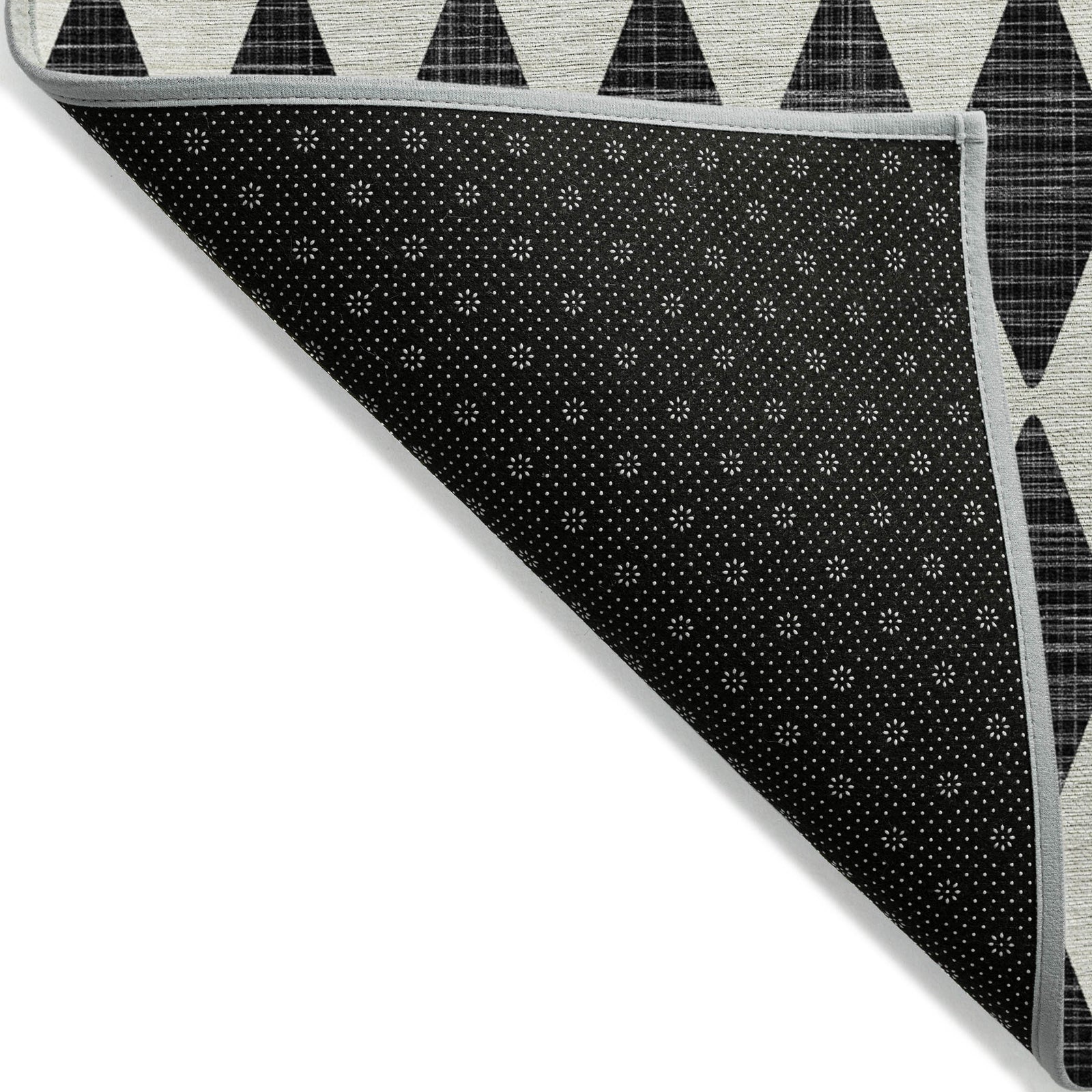 Chantille ACN578 Black Rug