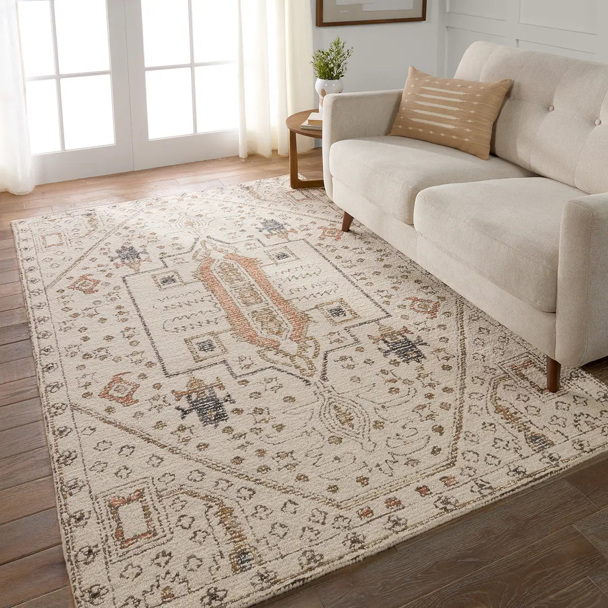 Cardamom COM15 Ivory/Beige Rug