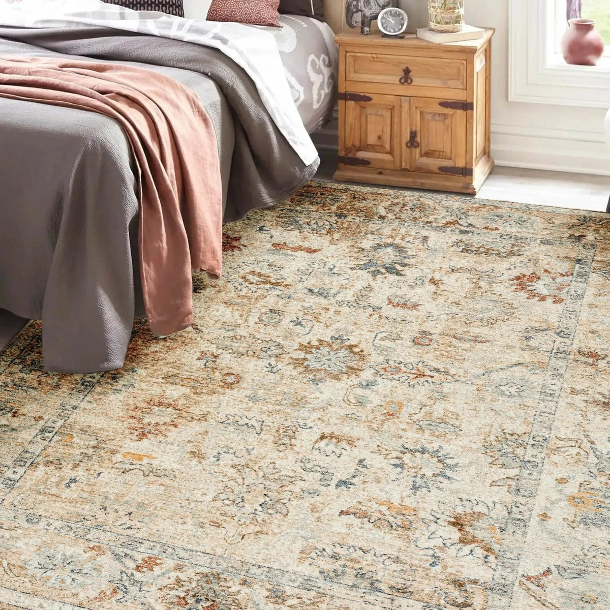 Bergama BE4 Ivory Rug