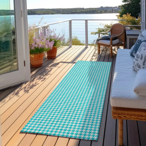 Hinton HN1 Aqua Rug
