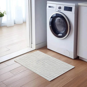 Hinton HN1 Linen Rug