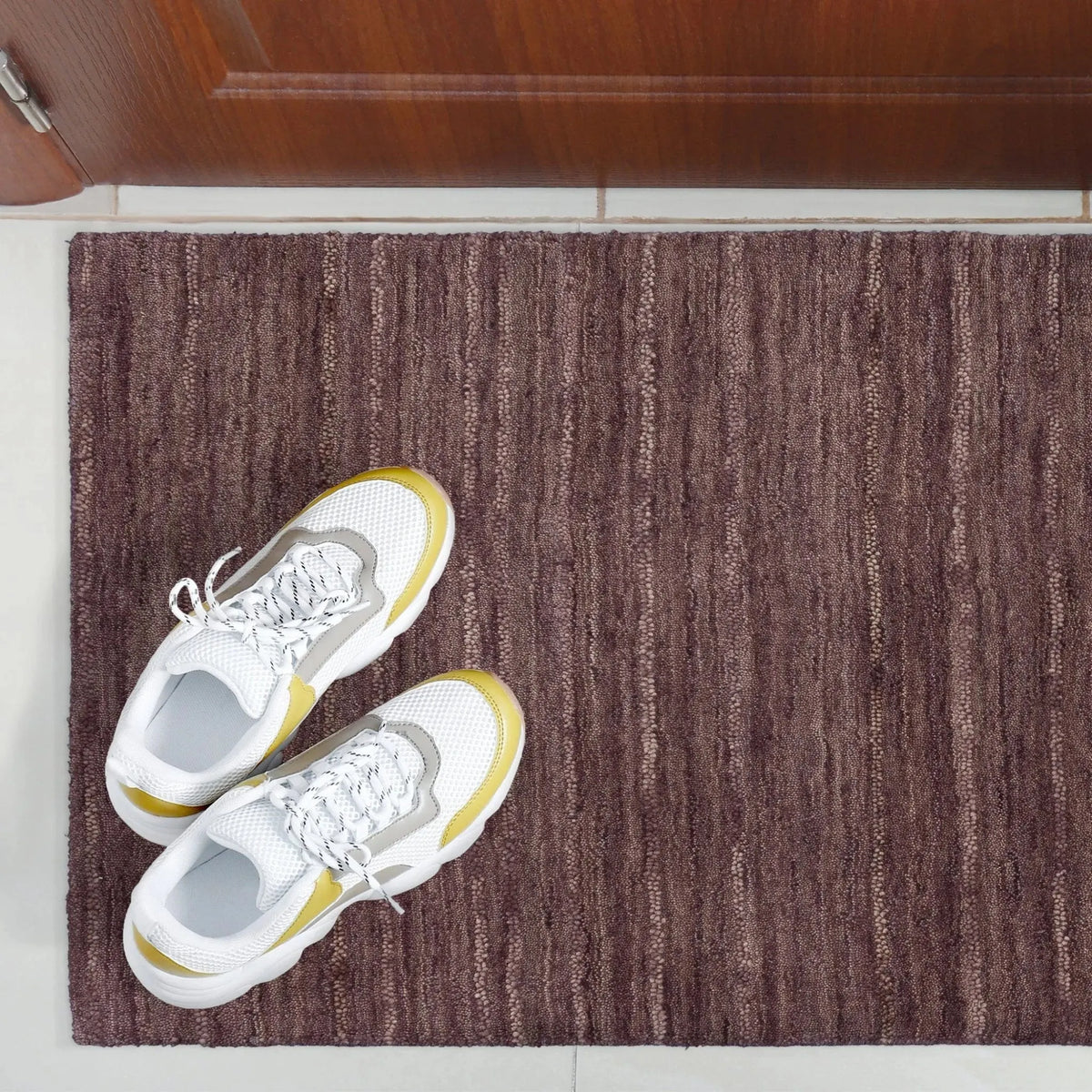 Rafia RF100 Plum Rug