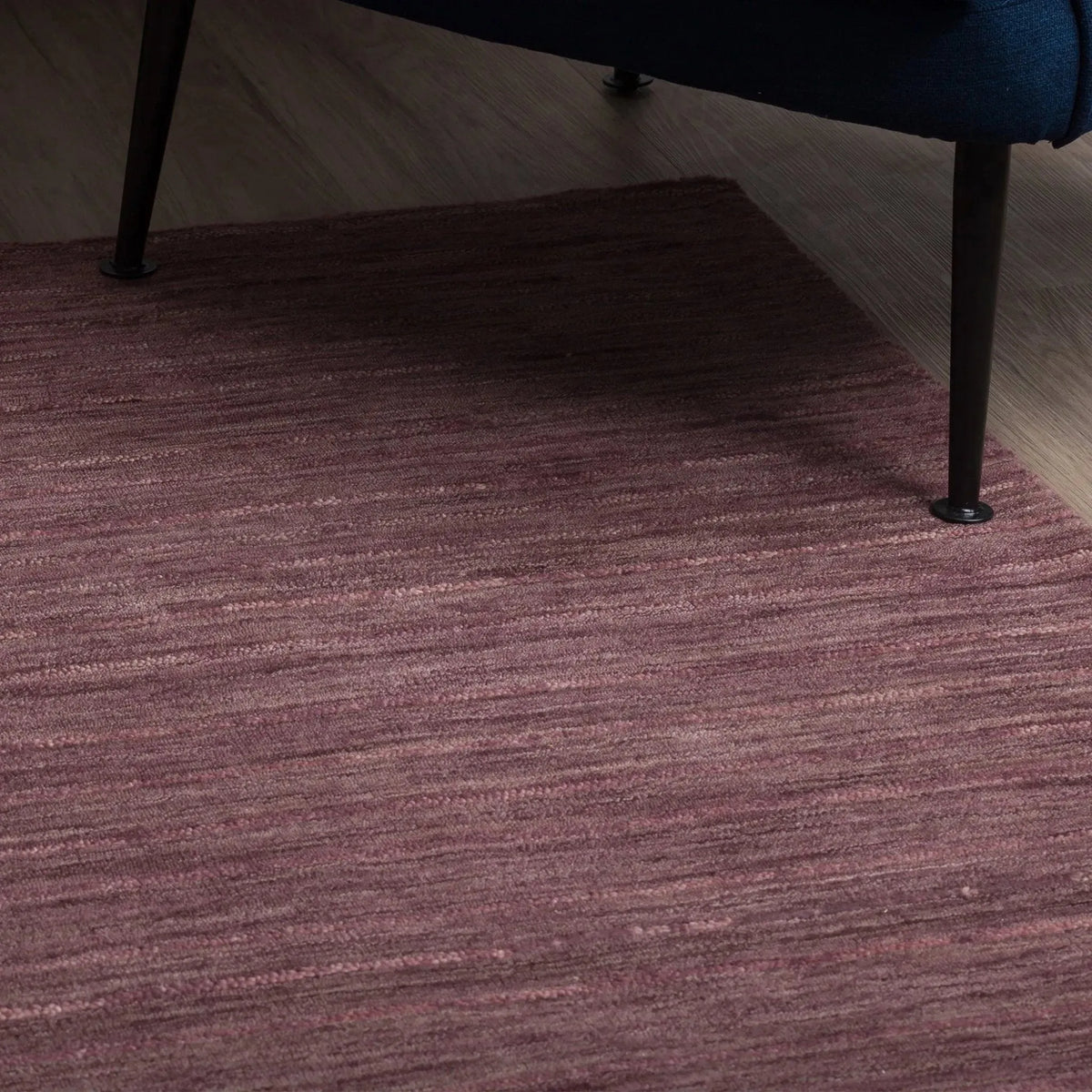 Rafia RF100 Plum Rug