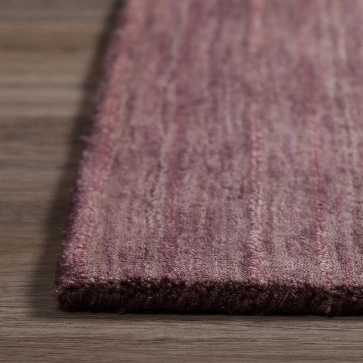 Rafia RF100 Plum Rug