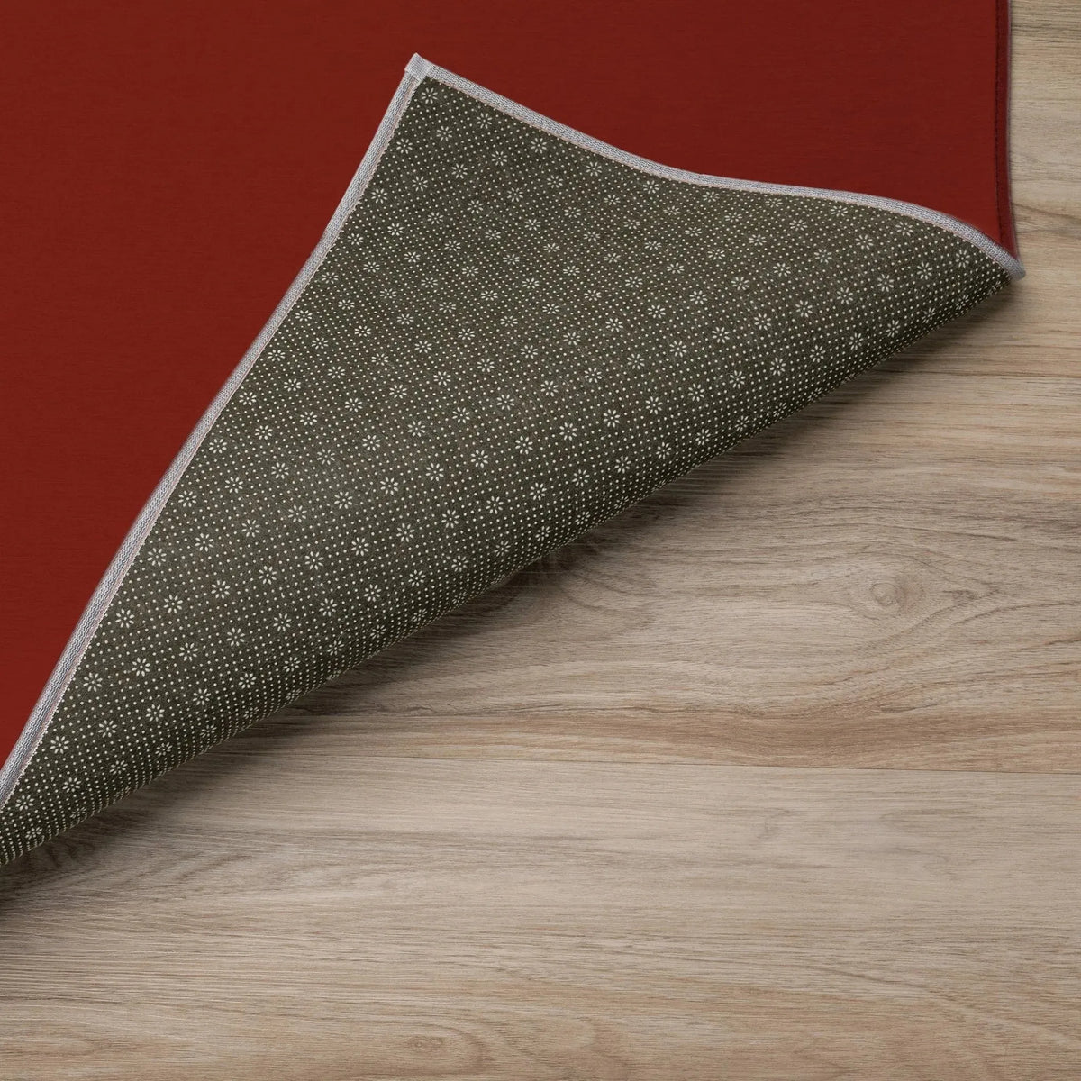 Wonderland WN6 Red Rug