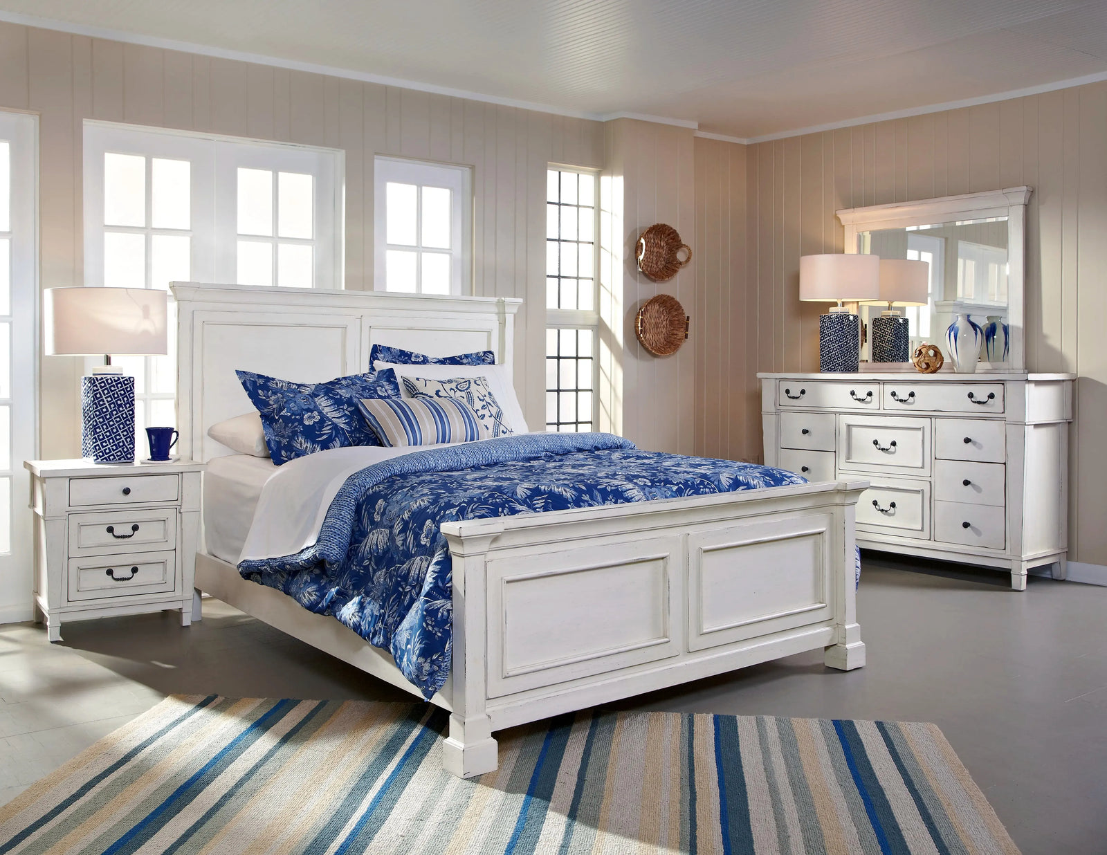 Stoney Creek Panel Bed Weathered White