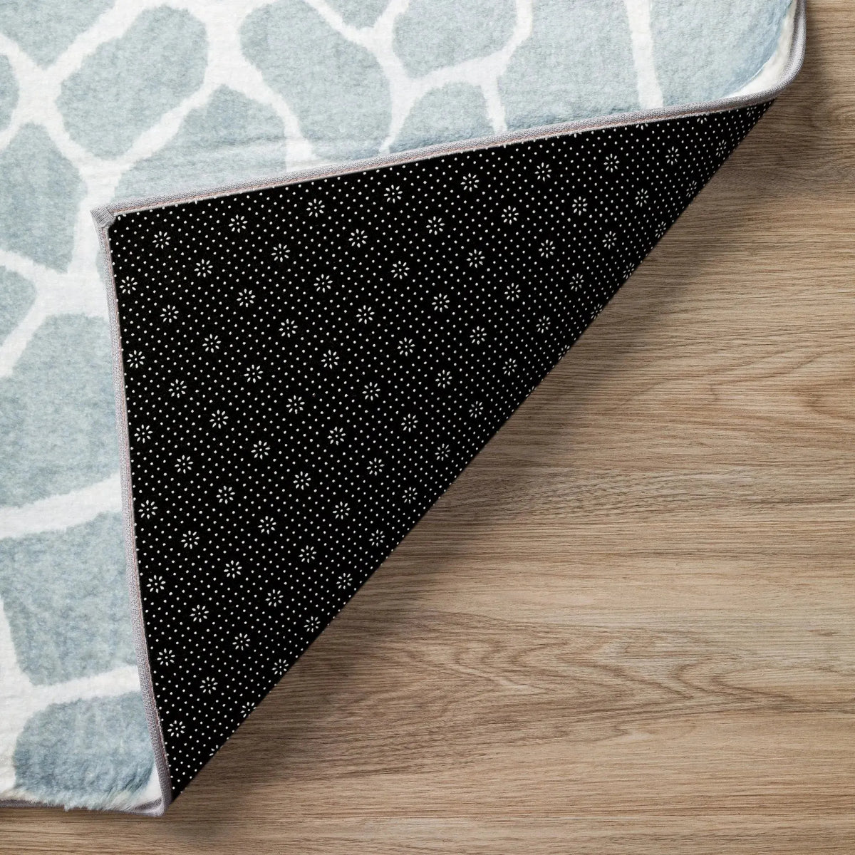 Akina AK4 Flannel Rug