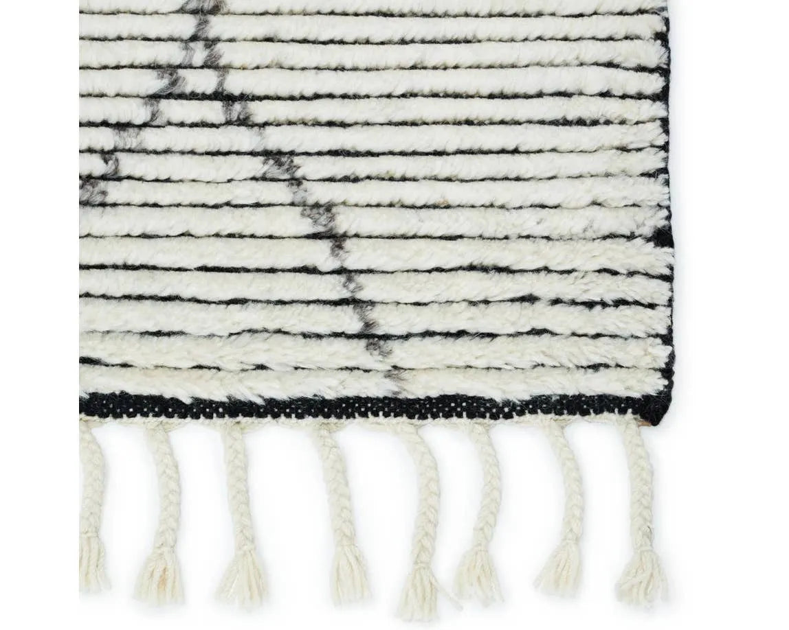 Alpine ALP03 Ammil Cream/Black Rug