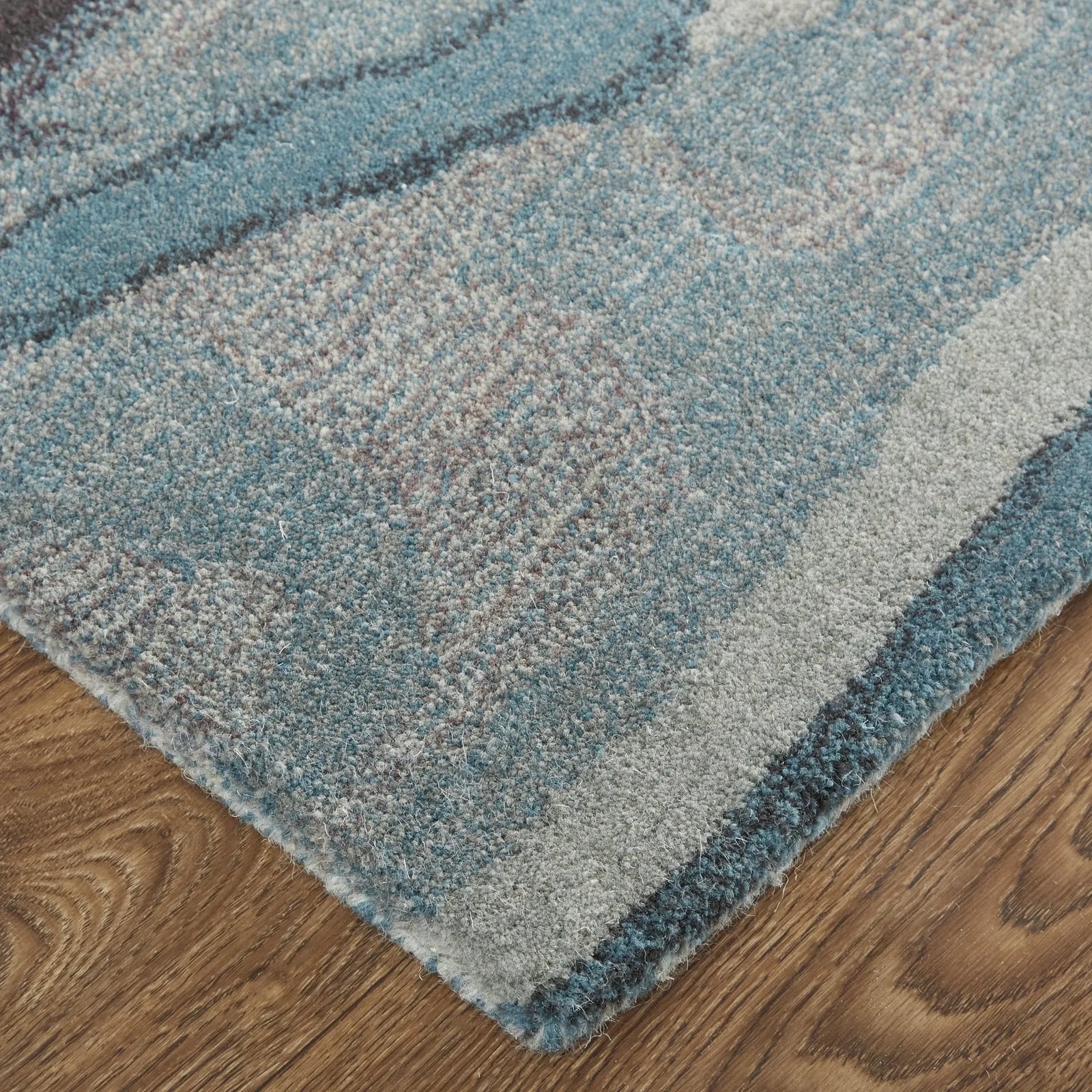 Amira 8634F Teal/Red Rug