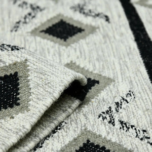 Artifacts ARI-4 Ivory Rug