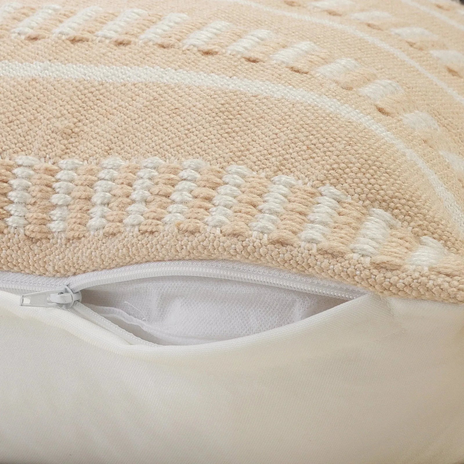 Atlantis Lr07591 Peach/White Pillow