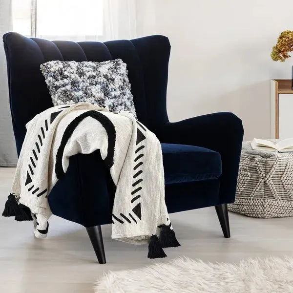 Avant-garde 80200BKN Black/Natural Throw Blanket