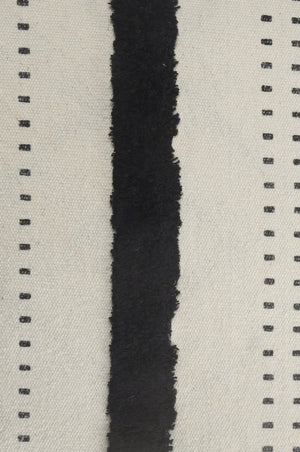 Avant-Garde Lr07540 Cream/Black Pillow