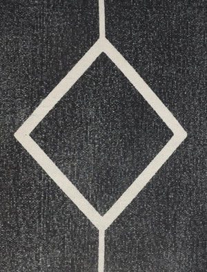 Avant-Garde Lr07546 White/Black Pillow