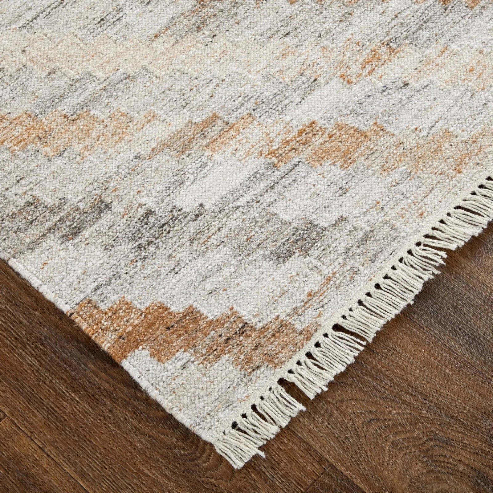 Beckett 8900724F Ivory/Gray Rug