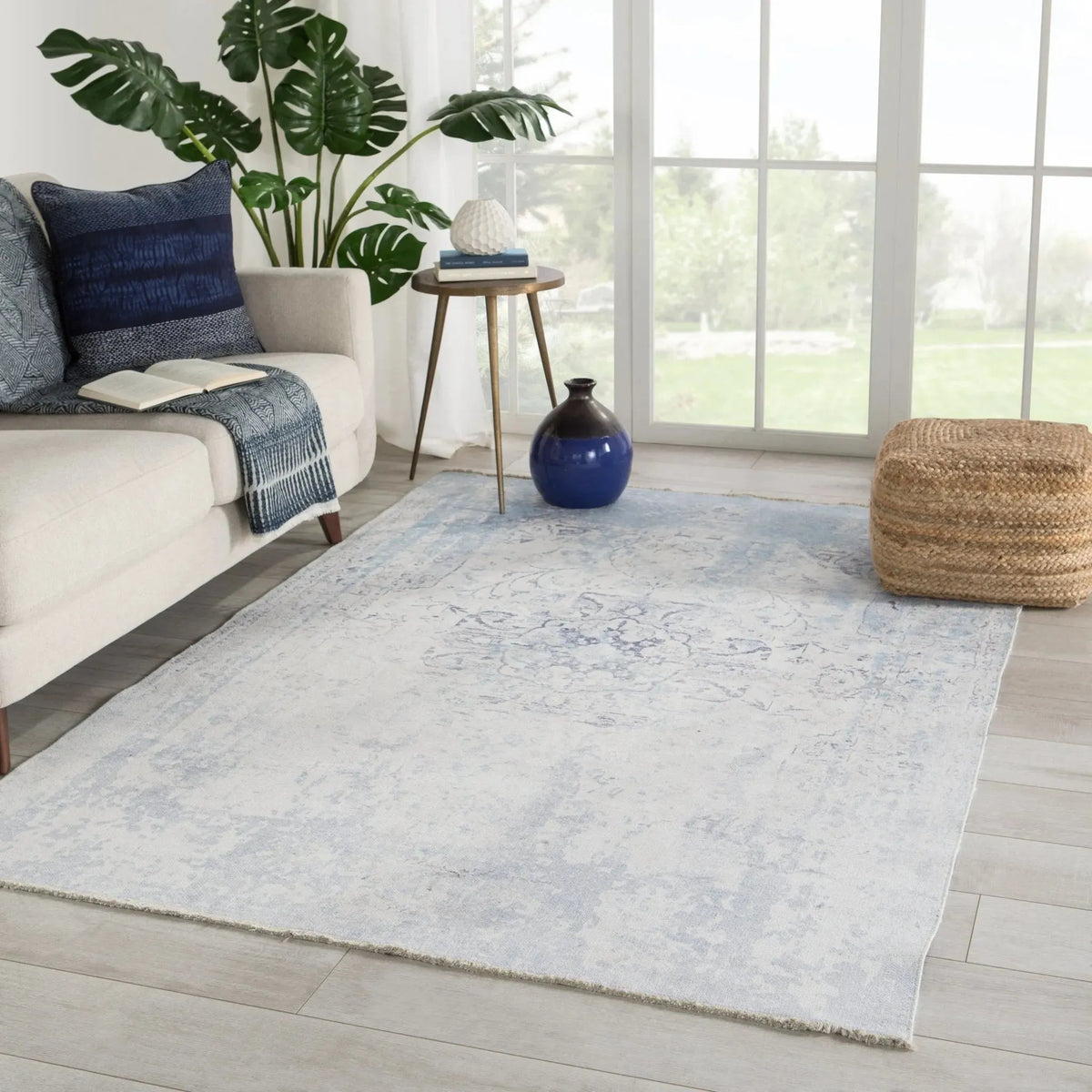 Boheme BOH07 Contessa Blue/White Rug