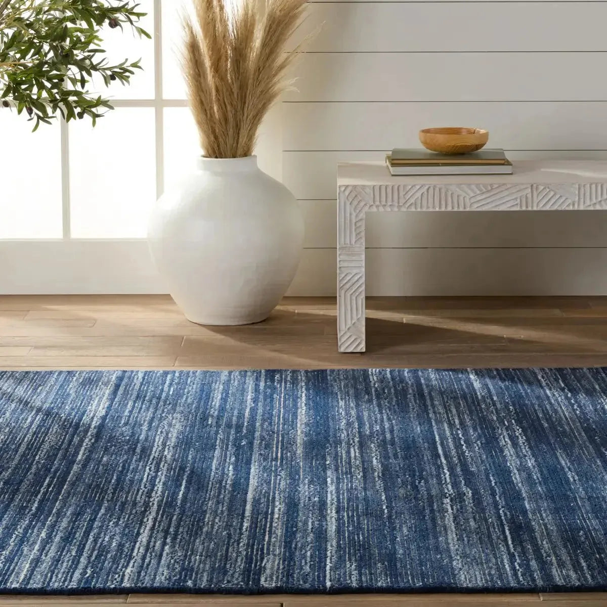 Brevin BRV04 Navy/Cream Rug