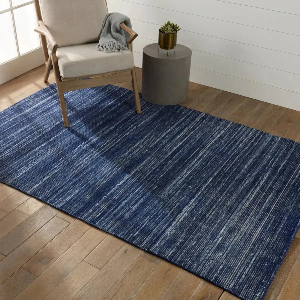 Brevin BRV04 Navy/Cream Rug