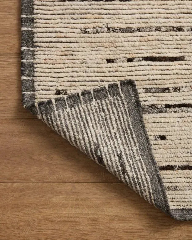 Briyana BRI-04 Natural/Black Rug
