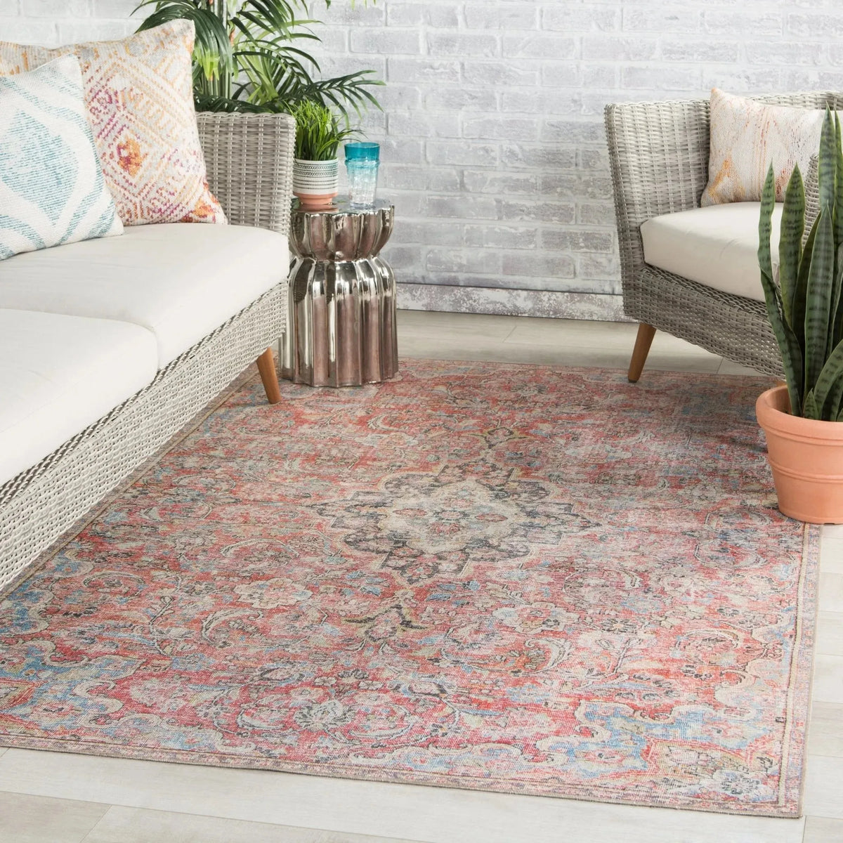 Chateau Cht01 Foix Red/Light Blue Rug