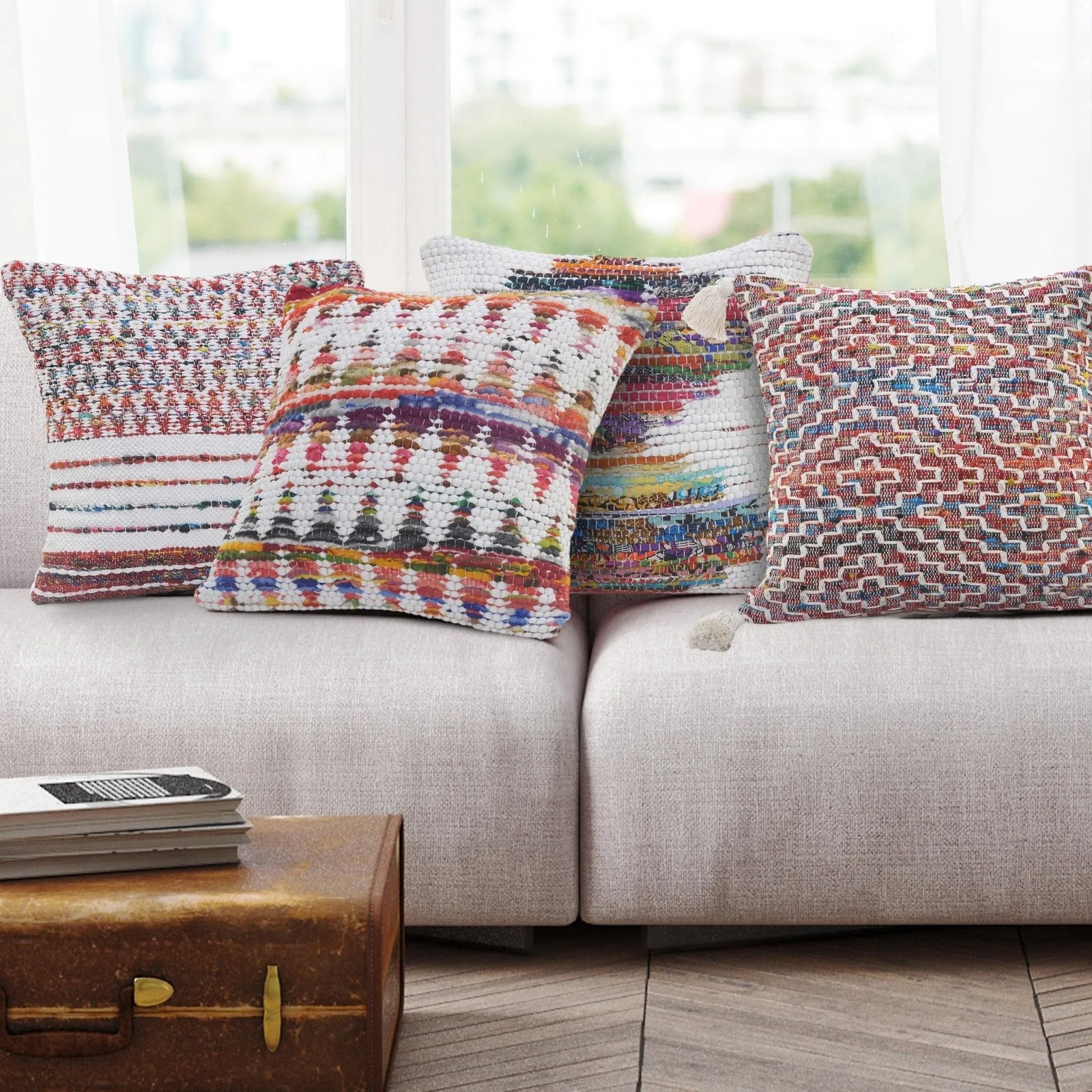 Chindi Lr07627 White/Multi Pillow
