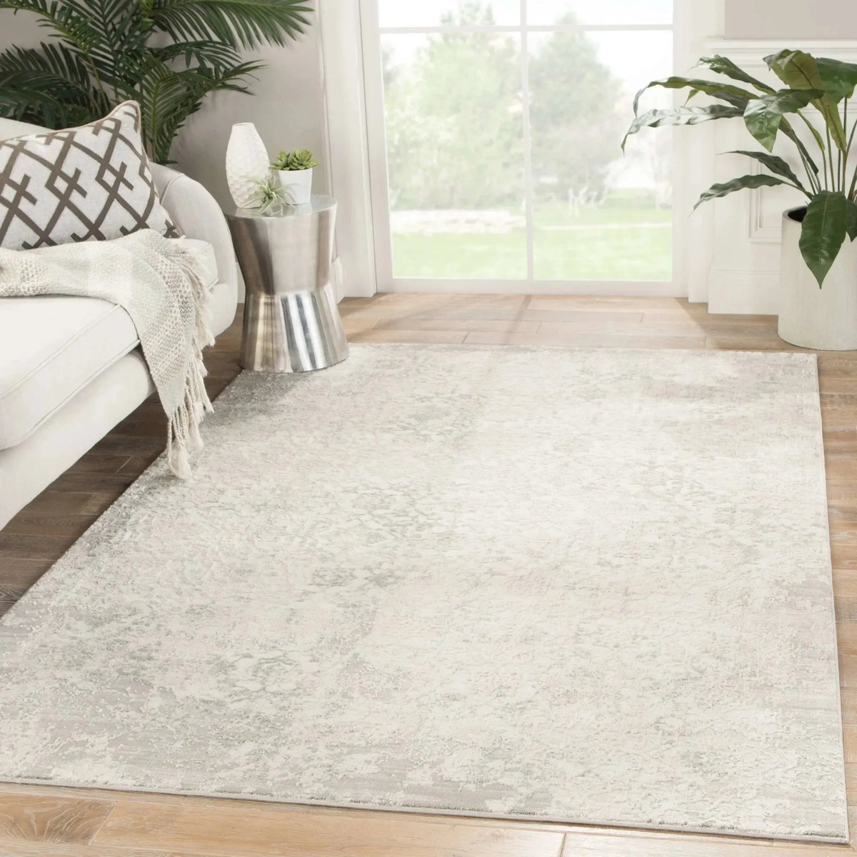 Cirque CIQ18 Siena Elephant Skin/Silver Birch Rug