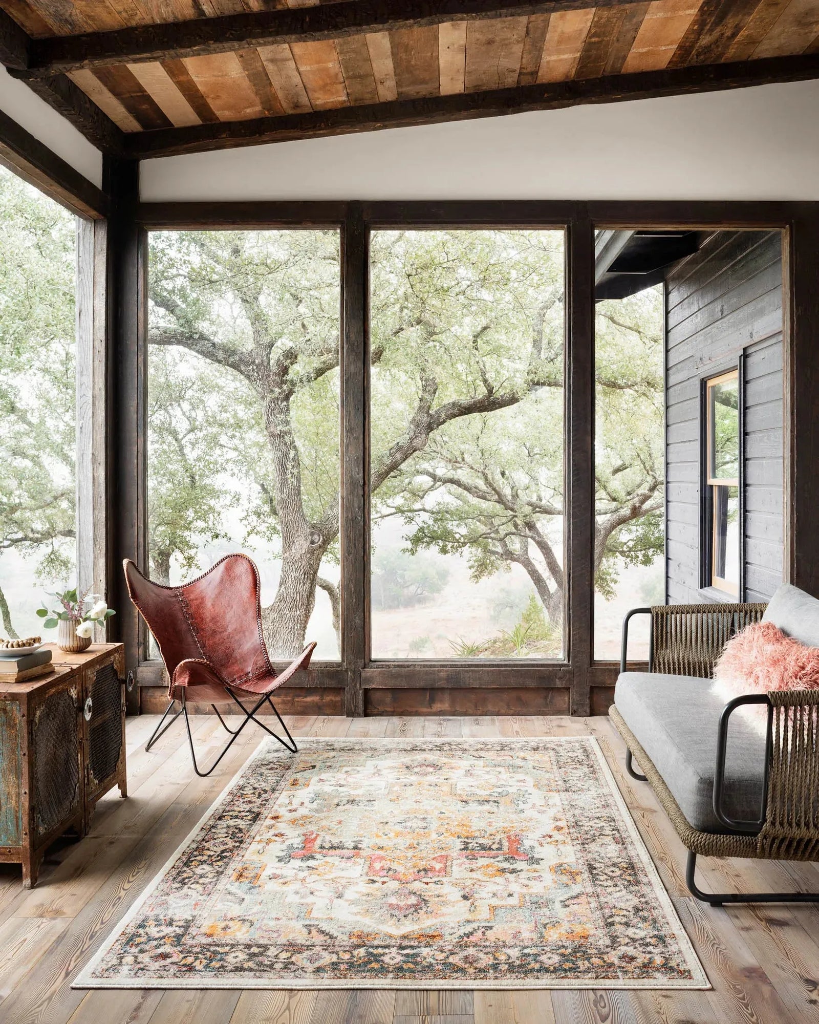 Clara CLA-01 Ivory/Charcoal Rug