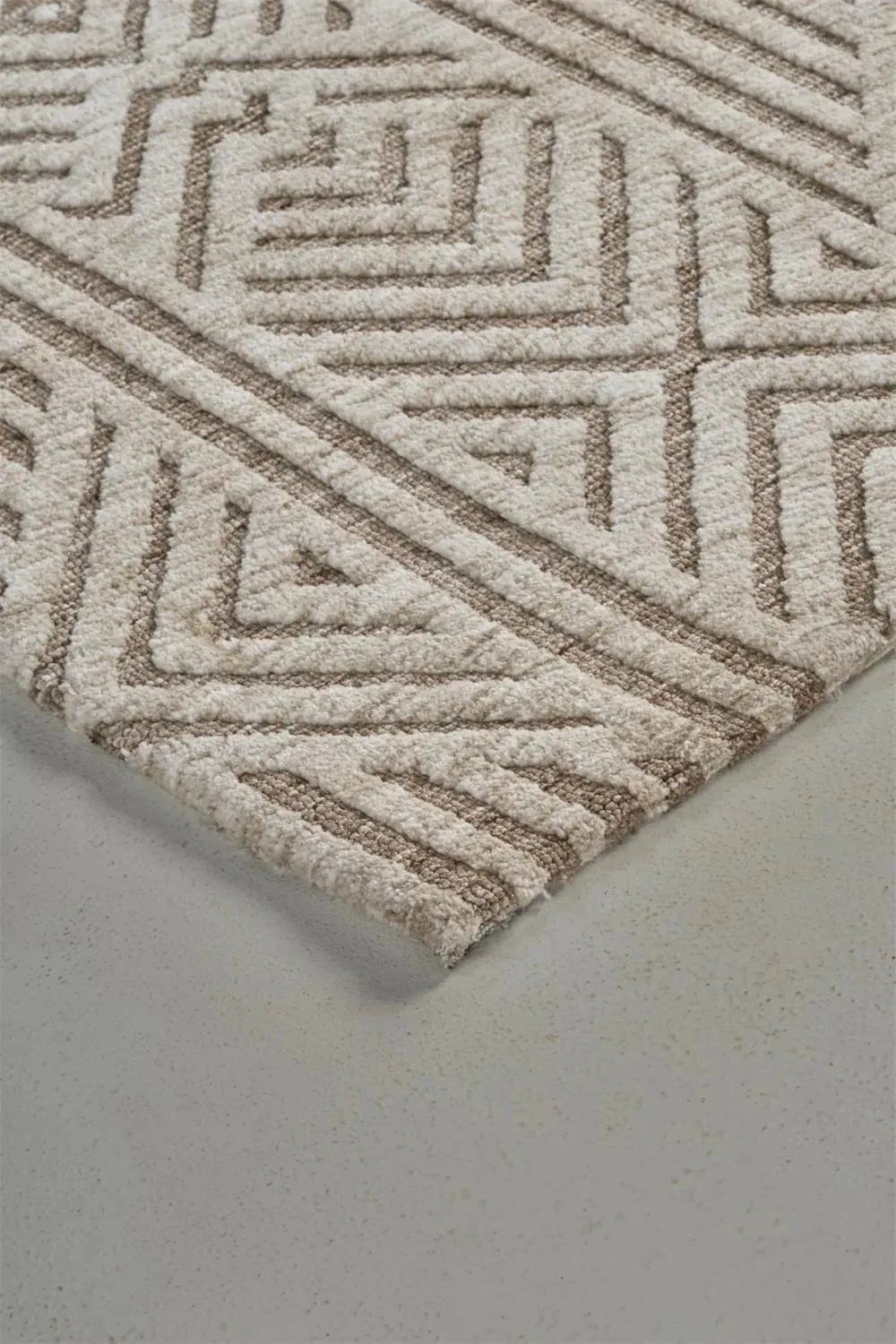 Colton 8791F Tan Rug