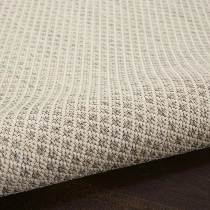 Courtyard COU01 Ivory/Silver Rug