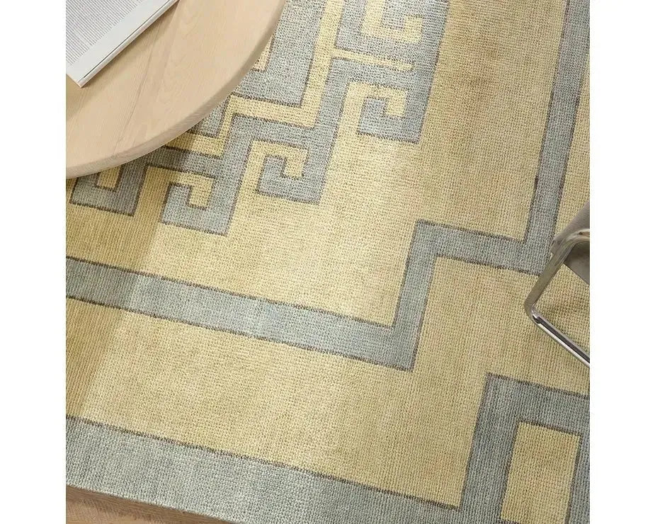 Cyprus CYP04 Brown Rug