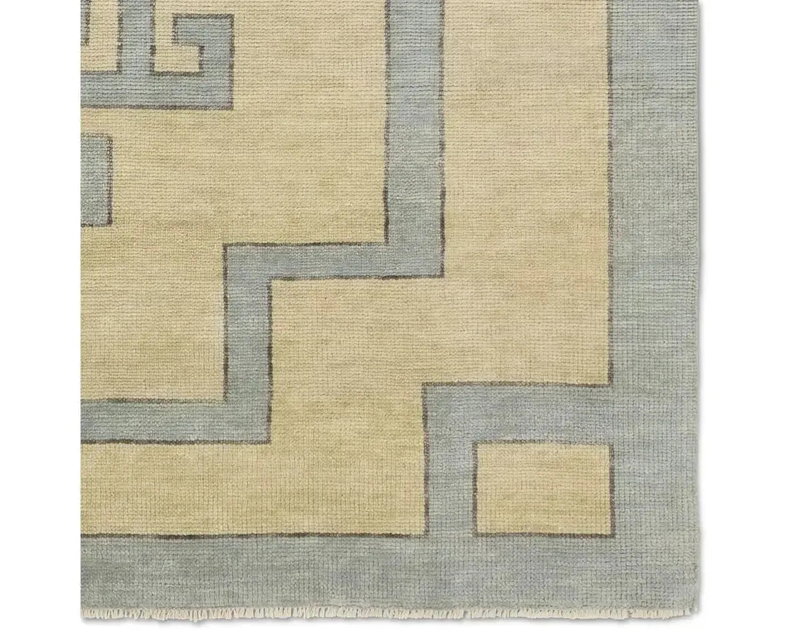 Cyprus CYP04 Brown Rug