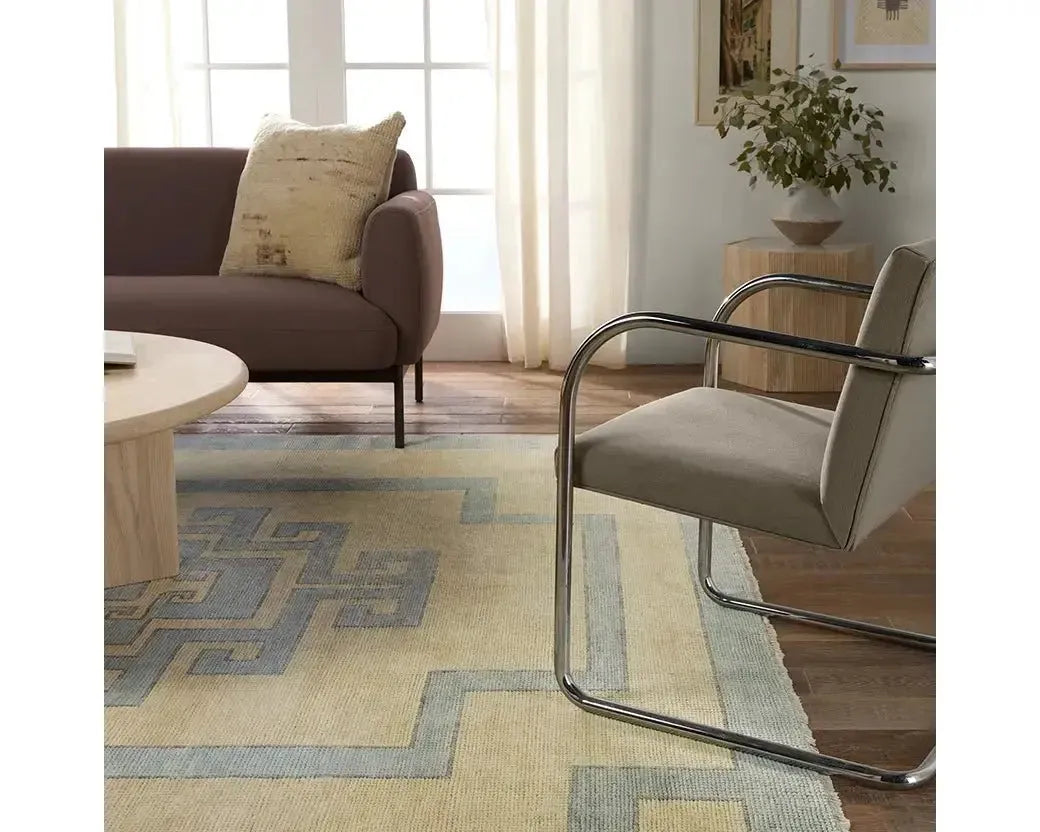 Cyprus CYP04 Brown Rug