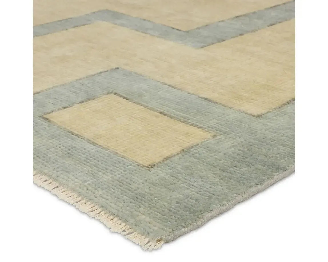 Cyprus CYP04 Brown Rug