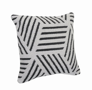 Elemental Lr07553 Black/White Pillow