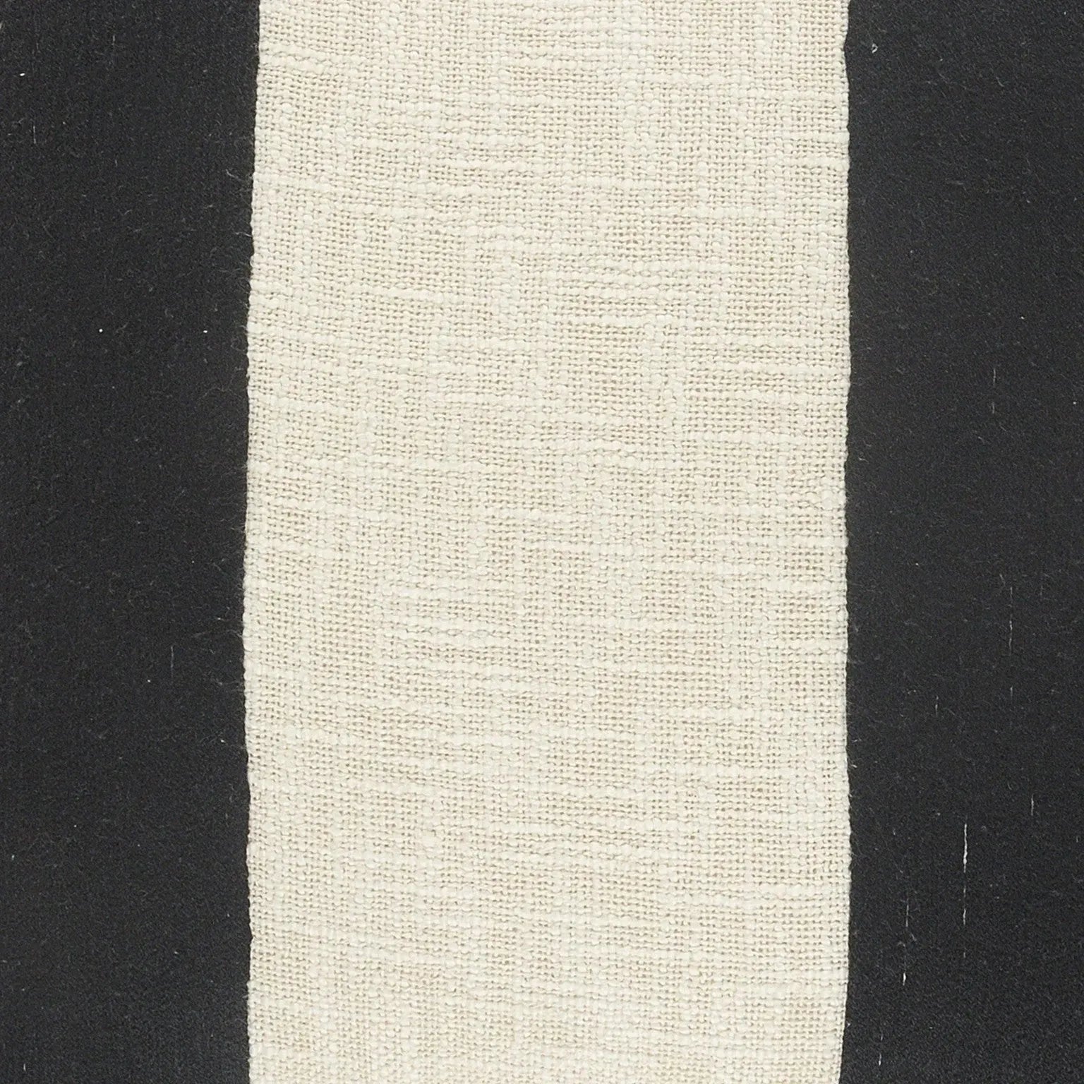 Elevate Lr07504 Black/Ivory Pillow