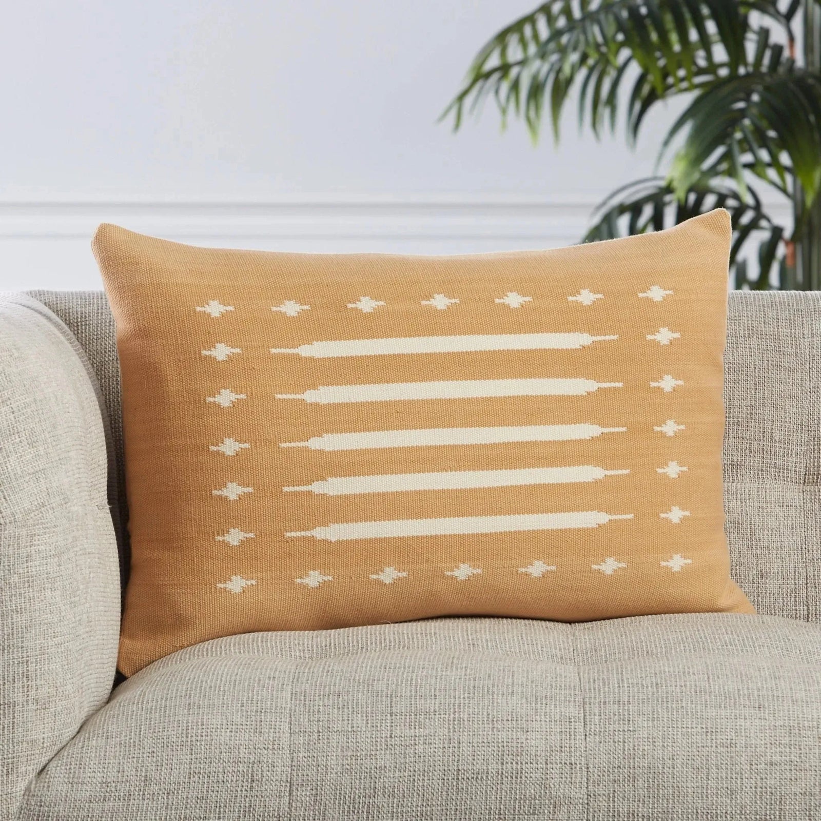 Emani Emn06 Ikenna Light Tan/Cream Pillow