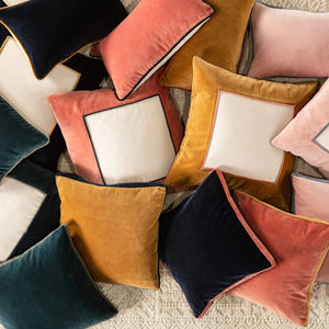Emerson Ems13 Hendrix Gold Cream Pillow