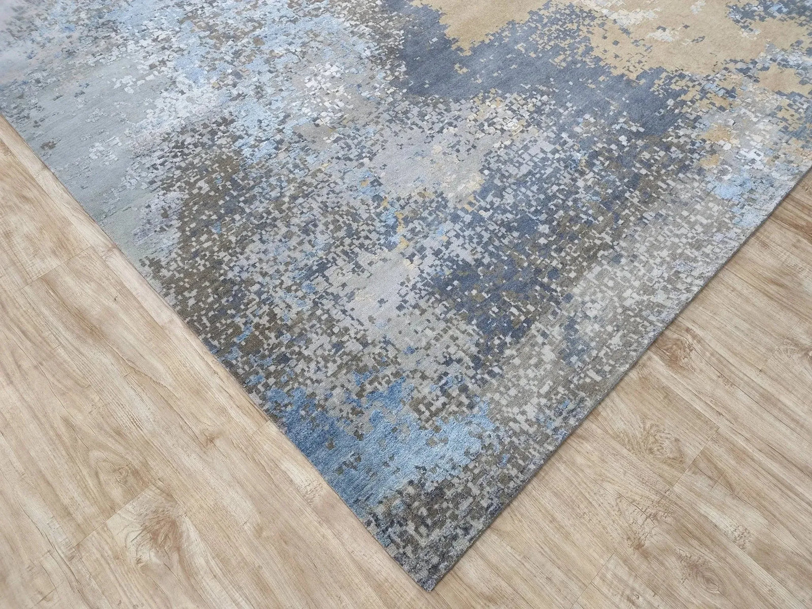 Faire 2592 Grey/Gold Rug