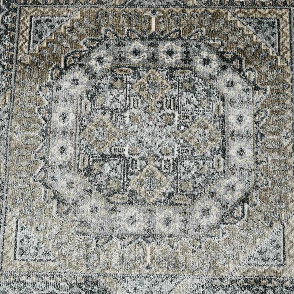 Fairmont FAI-6 Charcoal Rug