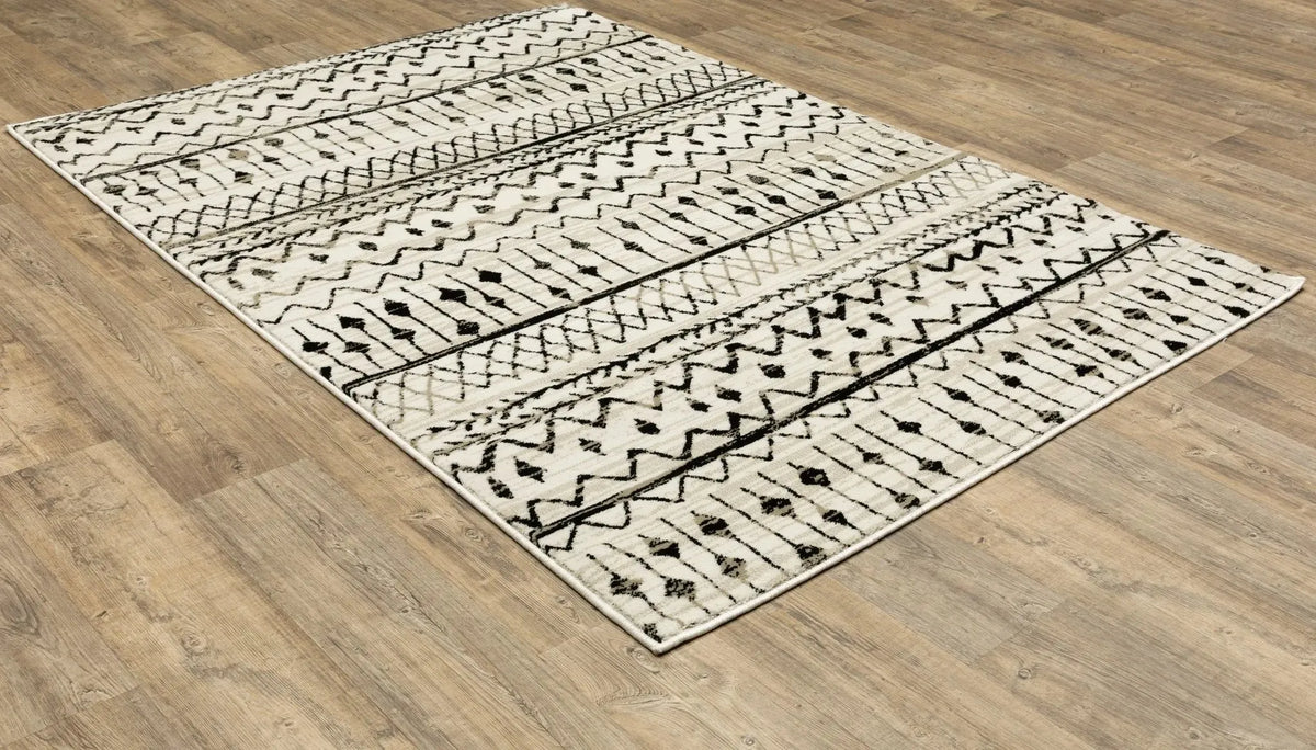 Georgia 8826E Ivory/Black Rug
