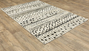 Georgia 8826E Ivory/Black Rug