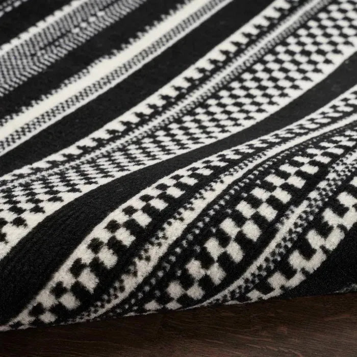 Grafix GRF41 Black/White Area Rug