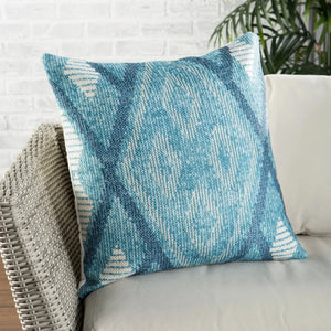 Groove By Nikki Chu Grn06 Sadler Blue/White Pillow