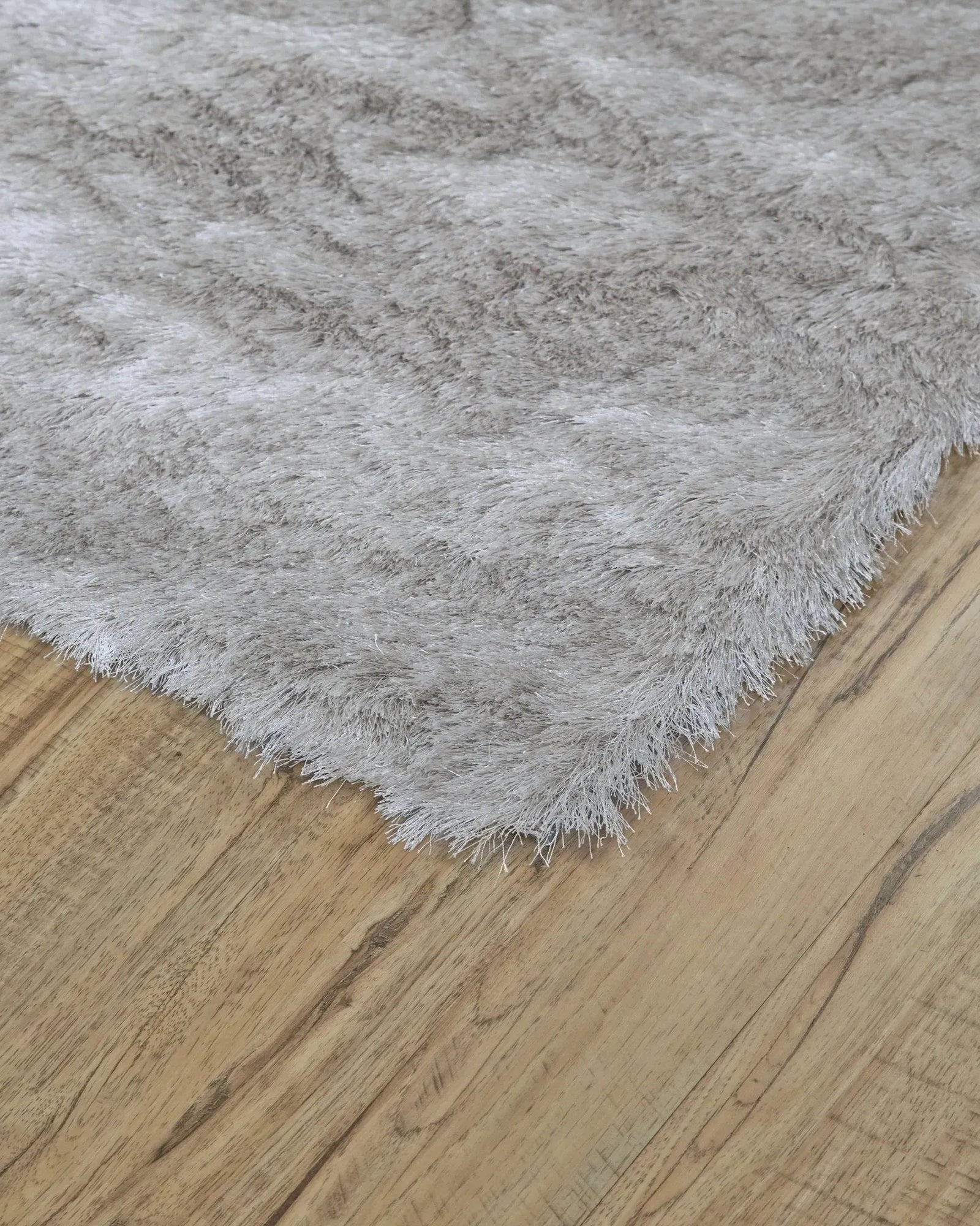 Indochine 4550F Silver/White Rug