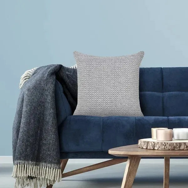 Insignia 07399GYW Grey/White Pillow