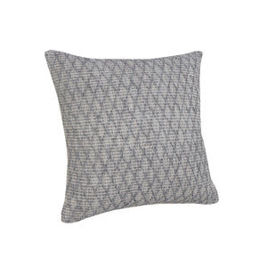 Insignia Lr07648 Gray Pillow