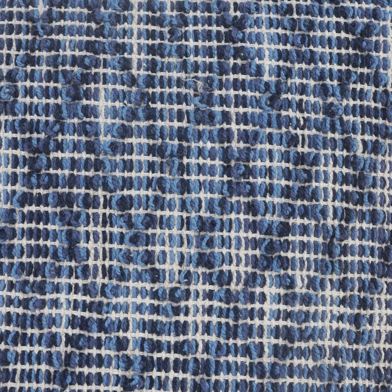 Insignia Lr07649 Blue Pillow