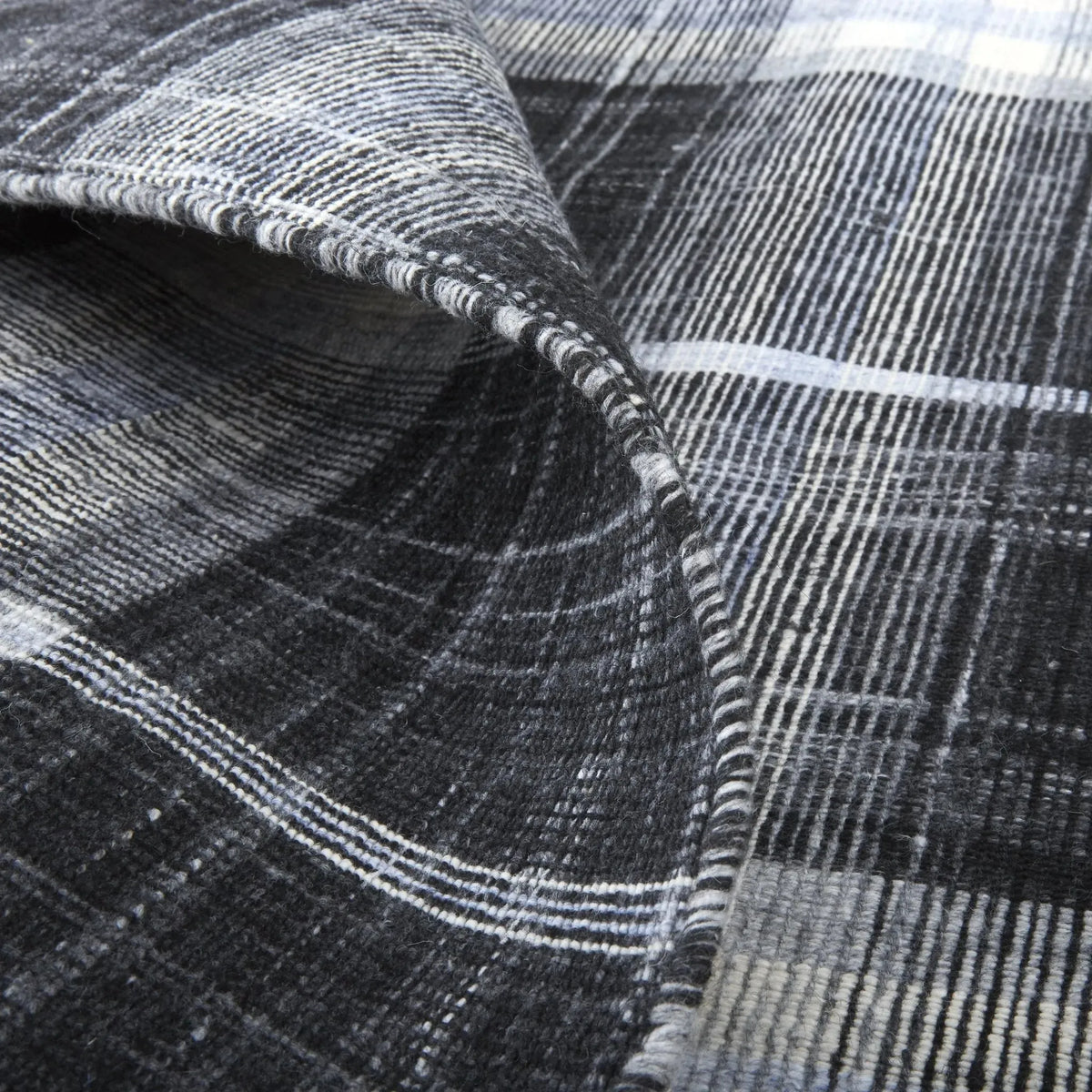 Jemma R8049 Black/White Rug